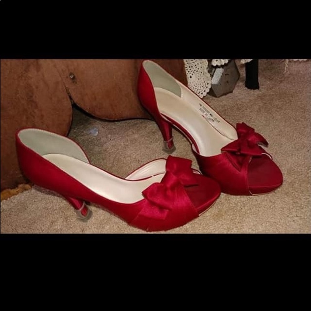 David’s bridal heels